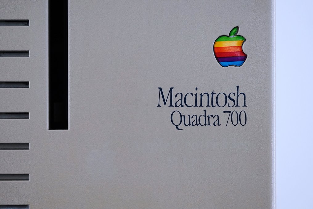 Apple The "Jurassic Mac" Quadra 700 (first Mac minitower) - Macintosh - Med erstatningsæske #2.2