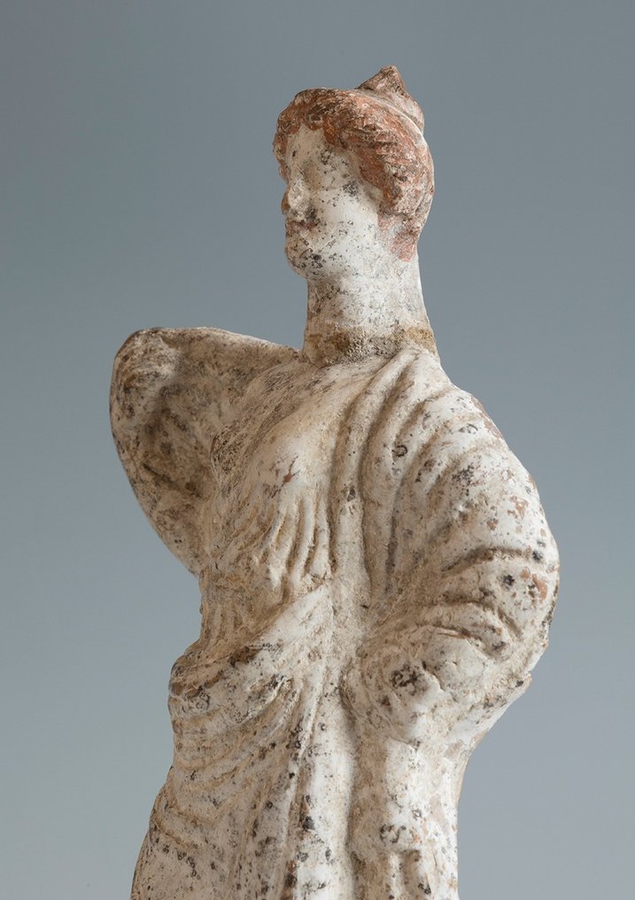 Altgriechisch Terracotta Sehr schöne Votivskulptur, weibliche Figur. TL-Test. H. 26 cm. Spanische Exportlizenz #2.2