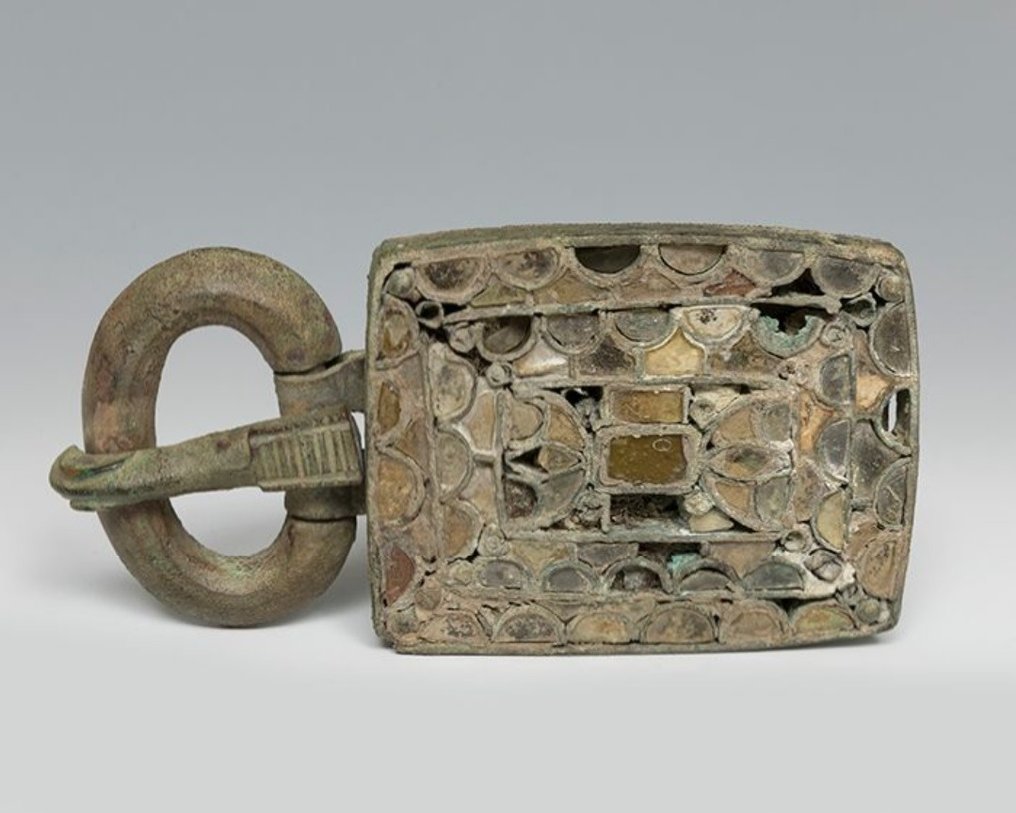 Visigotisch Brons en glas Belt buckle #1.1