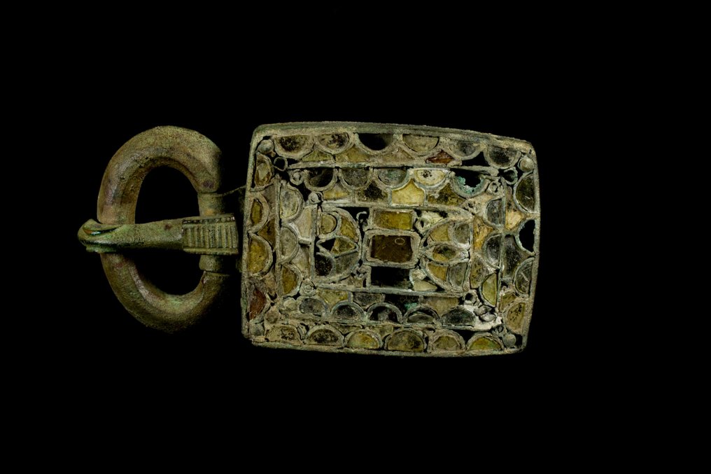 Visigotisch Brons en glas Belt buckle #3.2