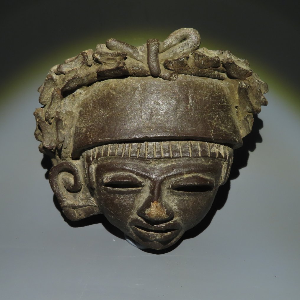 maya Terracota Figura de cabeza. 300-800 d.C. 13,5 cm. H. Con Licencia de Importación Española. #1.1