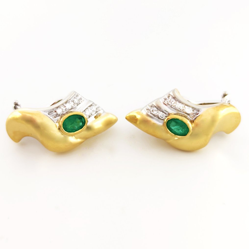 Earrings - 18 kt. White gold, Yellow gold -  0.20ct. tw. Diamond - Emerald #1.1