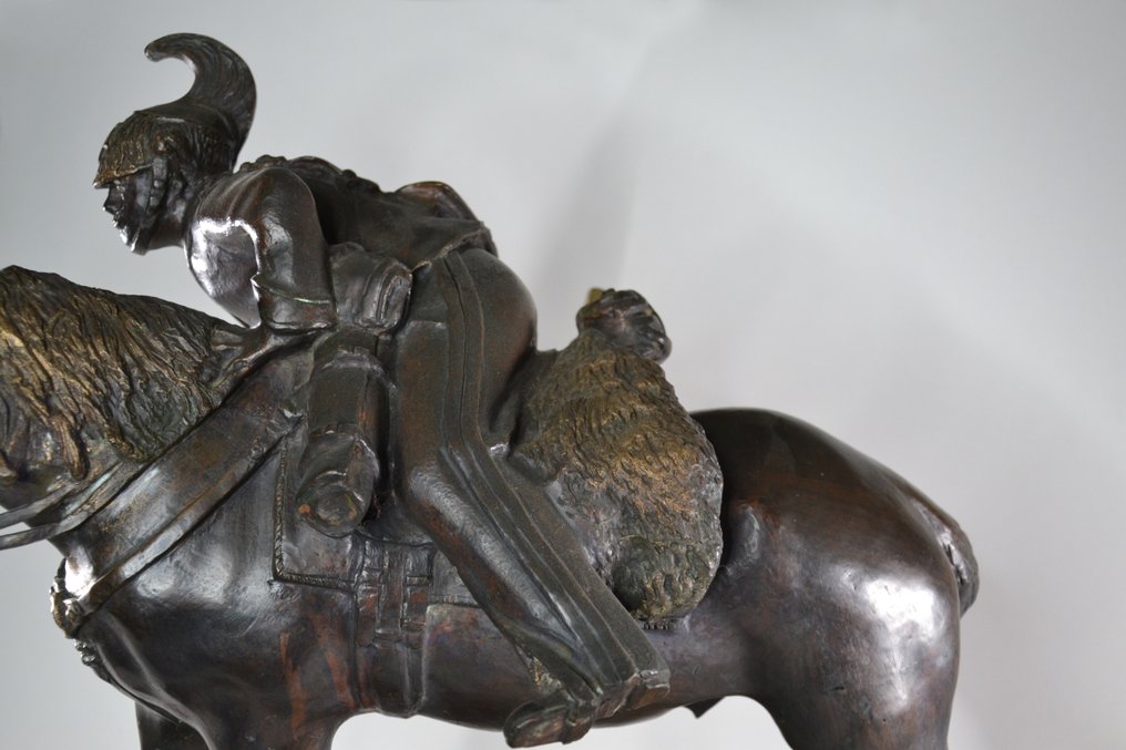 Dal modello di Francesco Ferruccio Crespi (1861-1891) - Possibilmente Fonderia Artistica di Politano Romano - Skulptur, Savoyer Lanzenreiter (1) - Bronze (patiniert) - Anfang des 20. Jahrhunderts #3.1