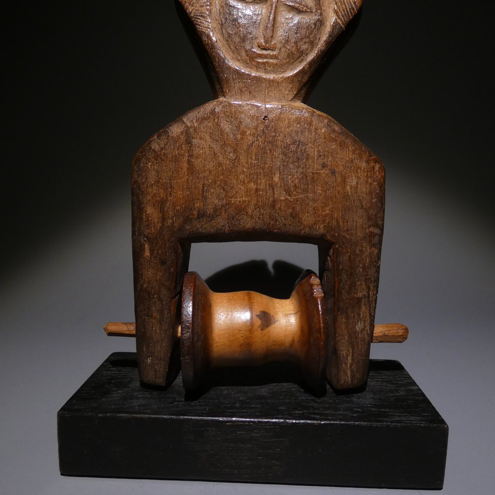 Polea. 14 cm H. Guro, finales del siglo XIX - principios del siglo XX. - Guro #2.1