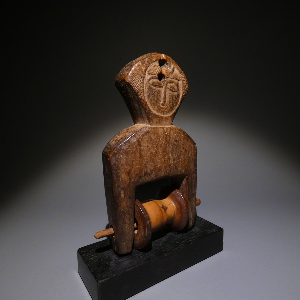 Polea. 14 cm H. Guro, finales del siglo XIX - principios del siglo XX. - Guro #3.2