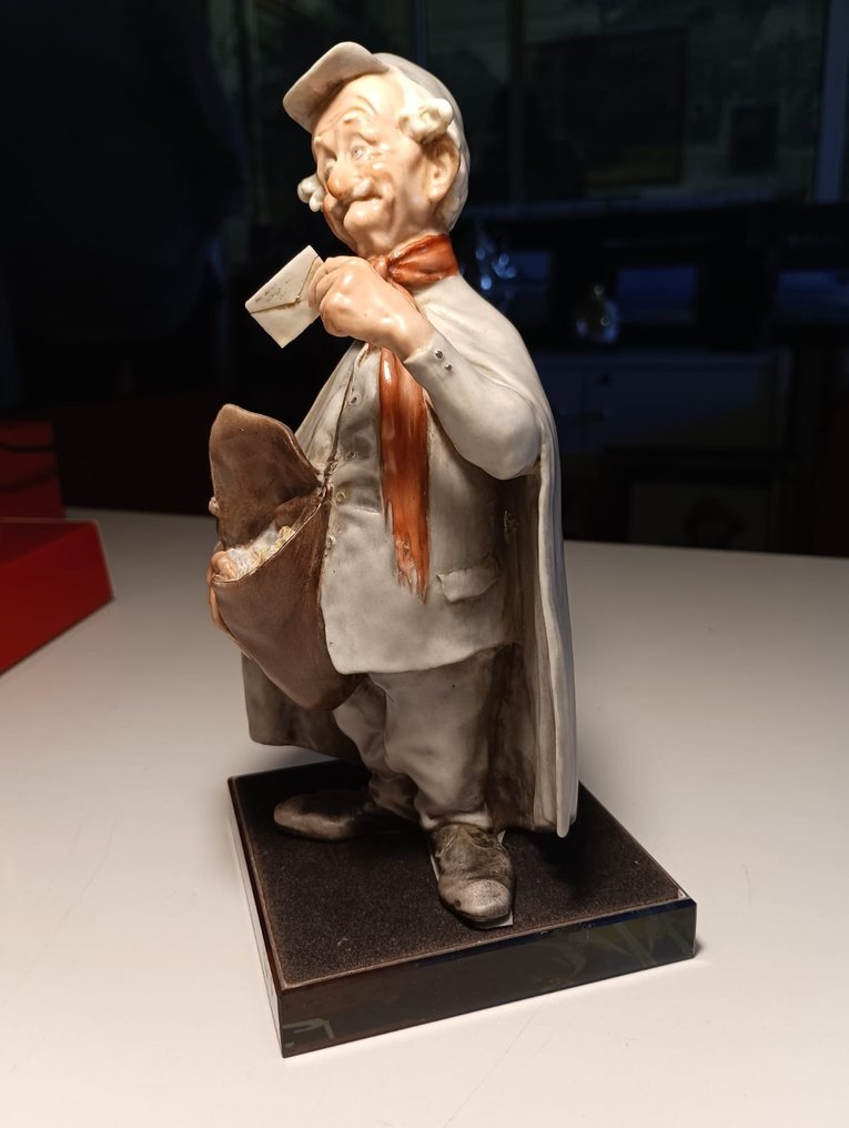 小雕像 - Il Postino  (2) - 紙, 陶瓷 #1.0