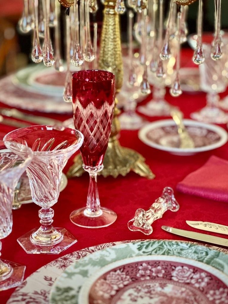 Nappe de Noël, brodée de fleurs pour tables larges, rouge intense. 2,70 x 1,80 - Nappe  - 270 cm - 180 cm #2.1