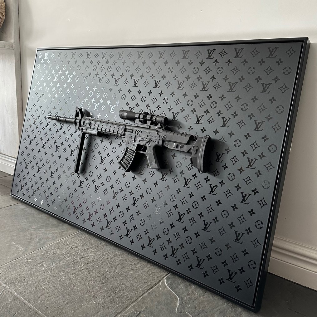 Daluxe Art (1999-) - Louis Vuitton Black Gun • XL #1.0
