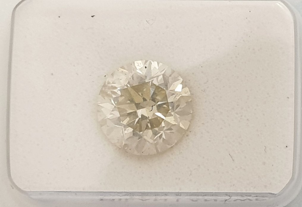 1 pcs Diamante  (Color natural)  - 2.00 ct - Fancy light Amarillo - SI2 - Antwerp International Gemological Laboratories (AIG Israel) #3.1