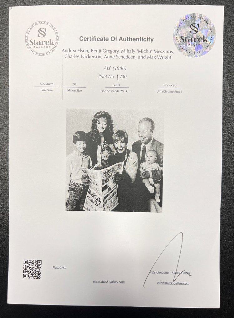 ALF - TV Series 1986 - Fine Art Photography - Luxury Wooden Framed 70X50 cm - Limited Edition 05 of 30 - Serial ID 30760 - Original Certificate (COA), Hologram - 100% New. Shipping Reduction from 3 items #1.0