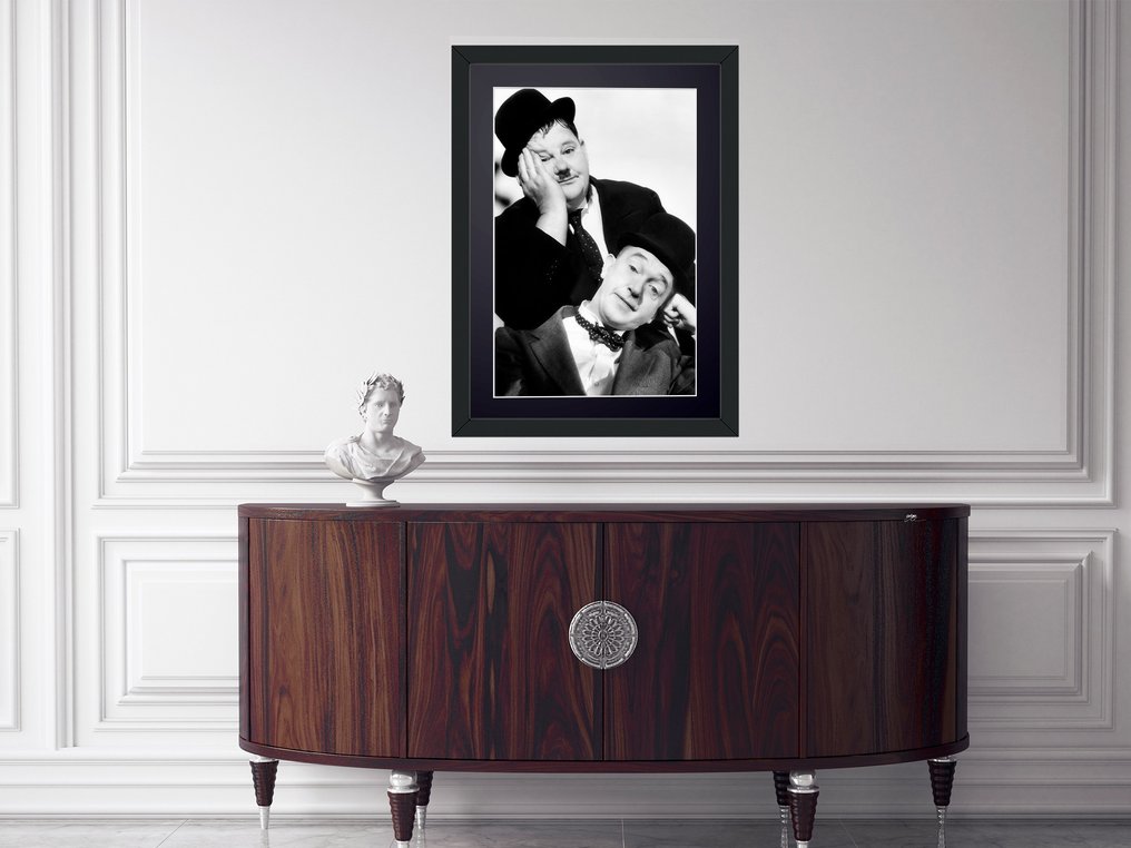 Stan Laurel & Oliver Hardy 1939 - Fine Art Photography - Luxury Wooden Framed 70X50 cm - Limited Edition 02 of 30 - Serial ID 30769 - Original Certificate (COA), Hologram - 100% New. Shipping Reduction from 3 items #4.3