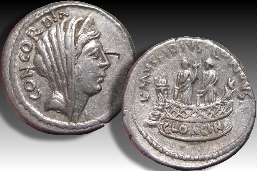 Romeinse Republiek. L. Mussidius Longus, 42 BC. Denarius Rome mint - Shrine of Venus Cloacina - #2.1