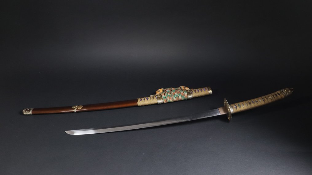 Antik usigneret Wakizashi-sværd med et familievåben udsmykket Nashiji-lakskede - Stål - Japan - Sen Edo- eller Meiji-periode #2.1