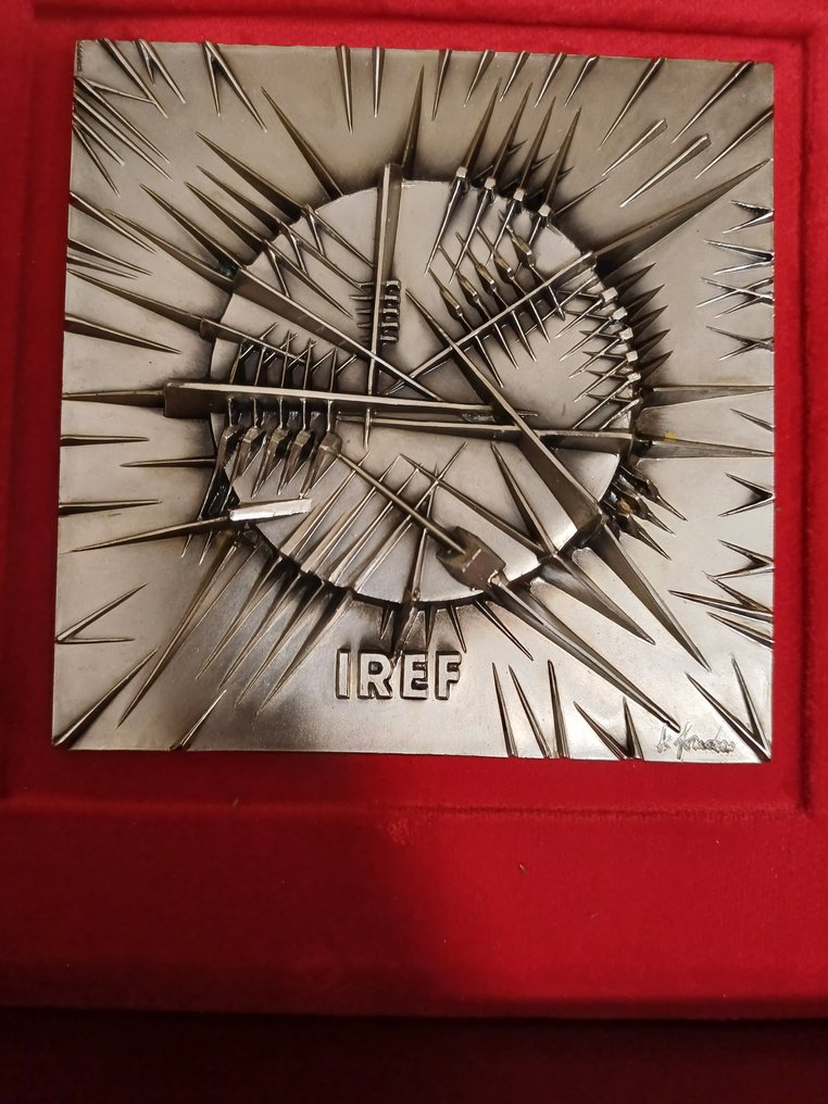 Arnaldo Pomodoro (1926) - 浮雕, Piastra per IREF 18 cm - 18 cm - 镀银青铜 - 1986 #2.1