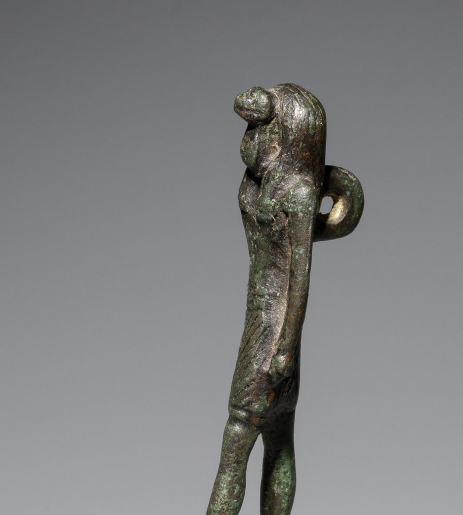 古埃及 青銅色 Nehebkau 女神的護身符。晚期，西元前 664 年 – 西元前 332 年。 5.5 公分高。 #2.2