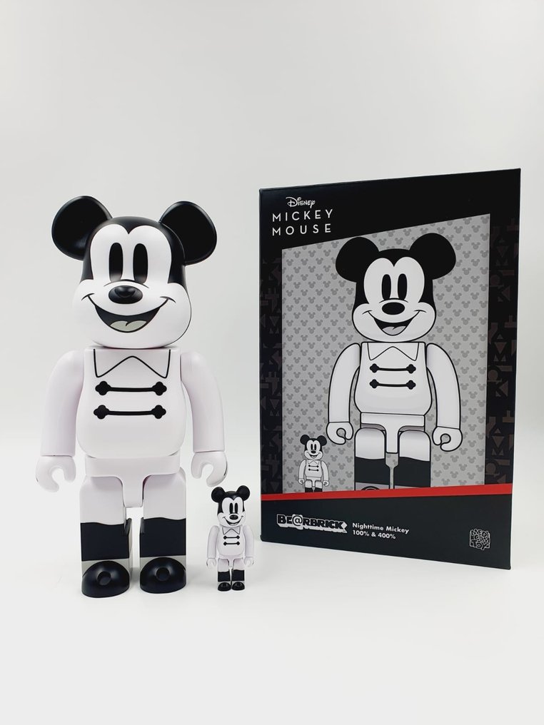 Disney Bearbrick x Medicom toy - Be@rbrick x Disney Mickey Mouse Hat & Pancho 400% & 100% Bearbrick 2023 #1.1
