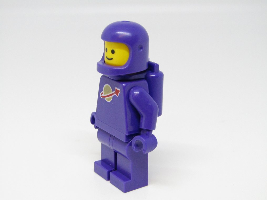 LEGO Space classic dark purple spaceman astronaut auction online Catawiki