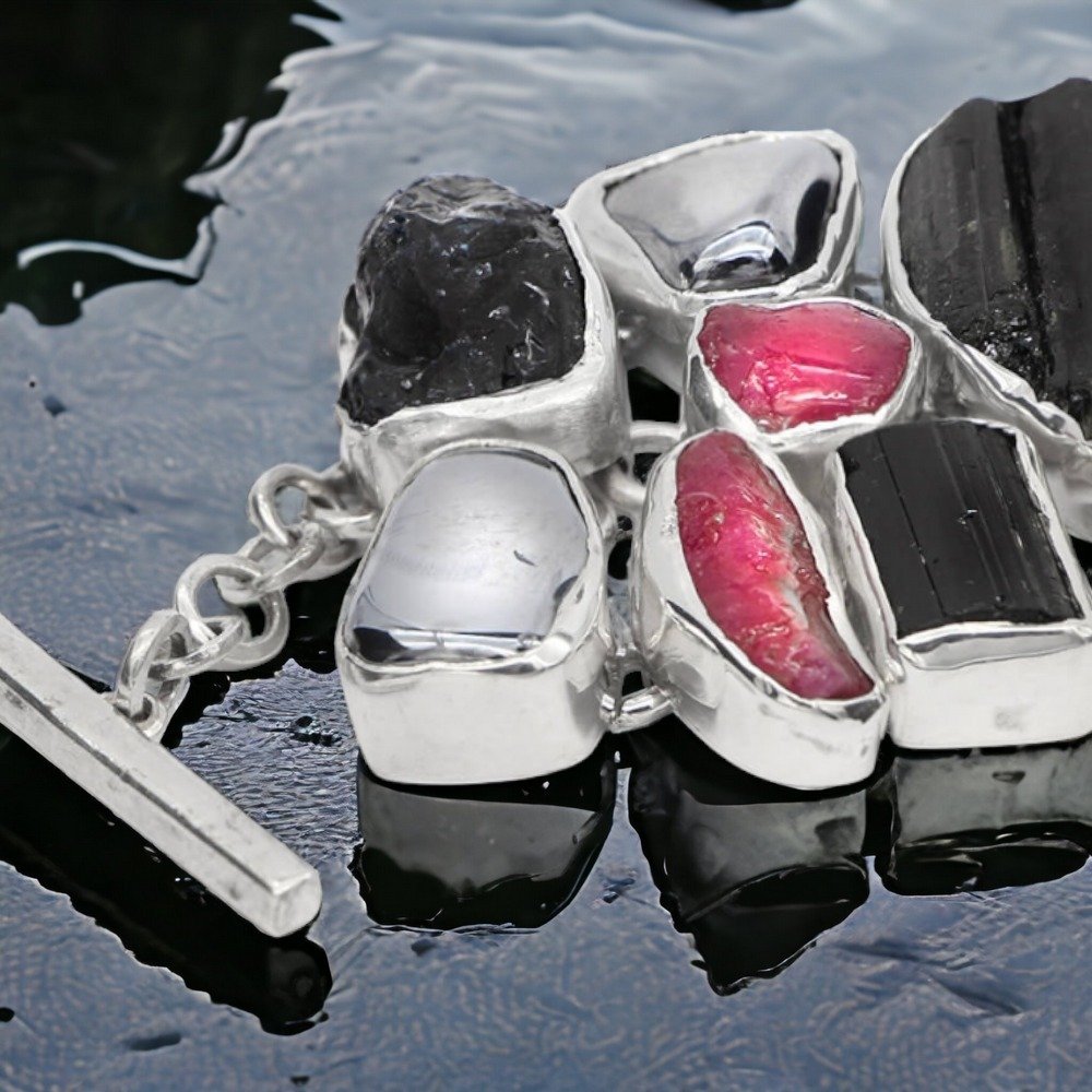 Bracelet - GEM Mosaic - Ruby - Black Tourmaline and Hematite - Radiant Elegance: A Mosaic of Gemological Beauty - Height: 200 mm - Width: 42 mm- 105 g #4.3