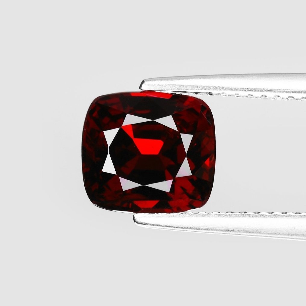 红色 尖晶石 - 2.87 ct #1.1