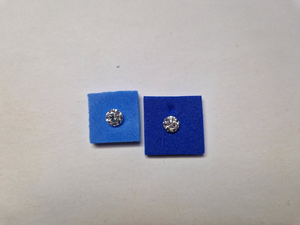 2 pcs 钻石  (天然)  - 1.40 ct - 圆形 - F - VS2 轻微内含二级 - 美国宝石研究院（GIA） #2.1