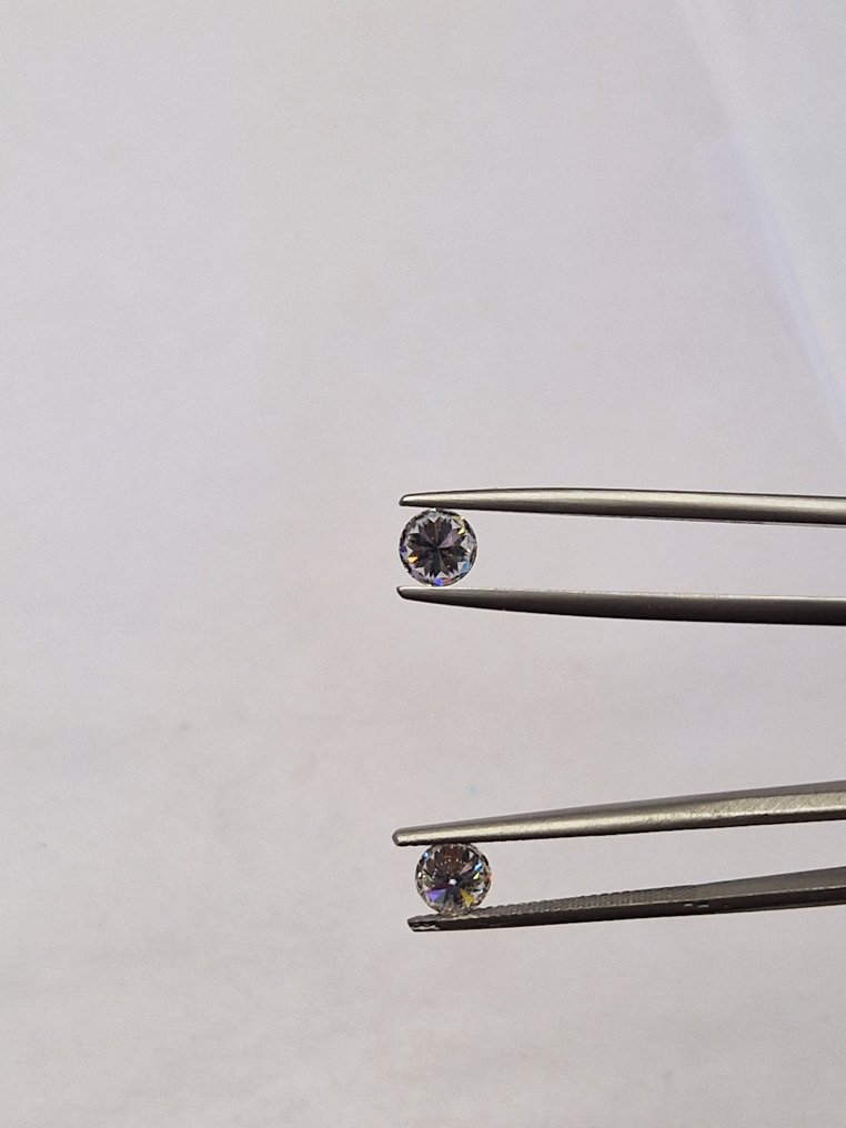 2 pcs 钻石  (天然)  - 1.40 ct - 圆形 - F - VS2 轻微内含二级 - 美国宝石研究院（GIA） #1.2