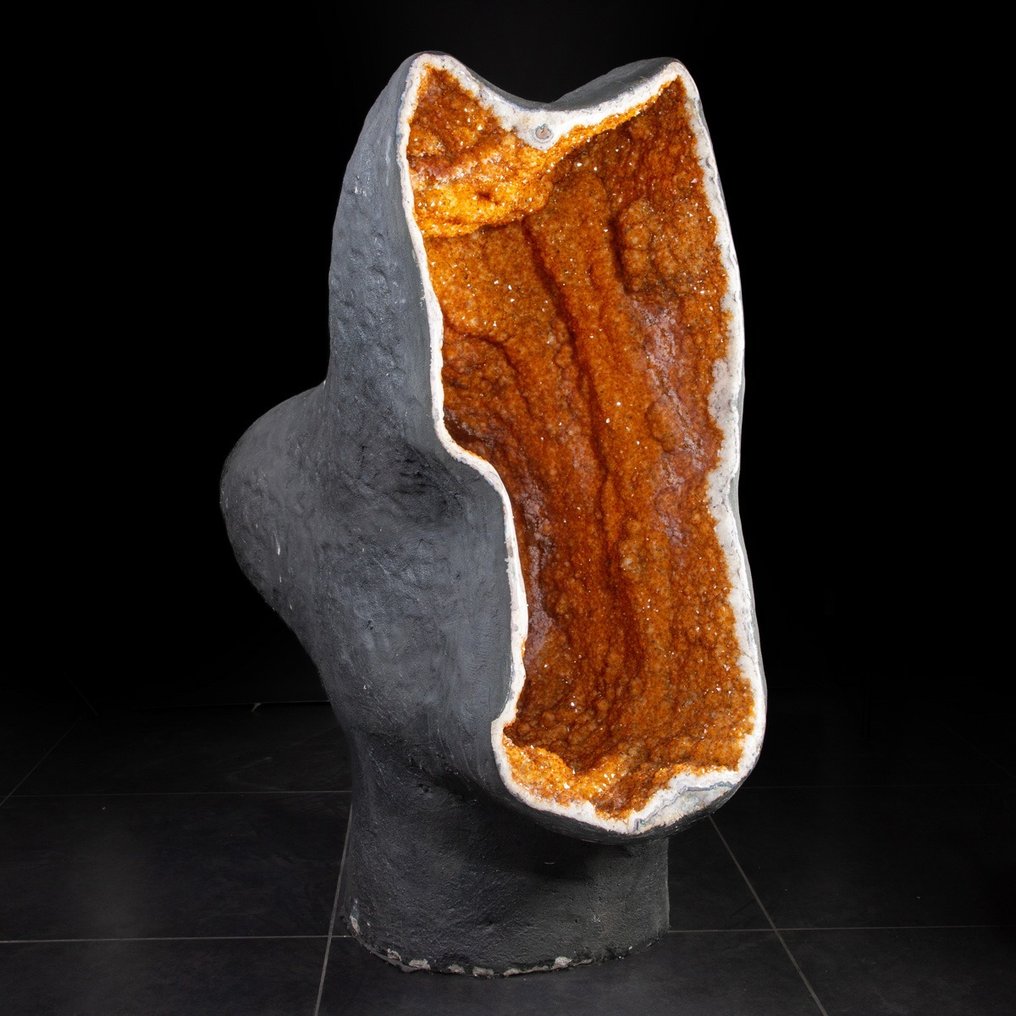 A Magnificent Citrine Quartz Geode from Brazil - A Unique Masterpiece - Height: 119 cm - Width: 89 cm- 262 kg #1.0