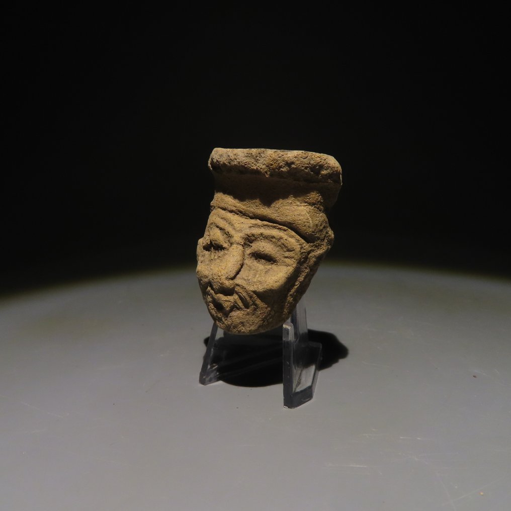 玛雅人 Terracotta 头部。约公元 300-600 年。4 厘米。西班牙进口许可证。 #1.2