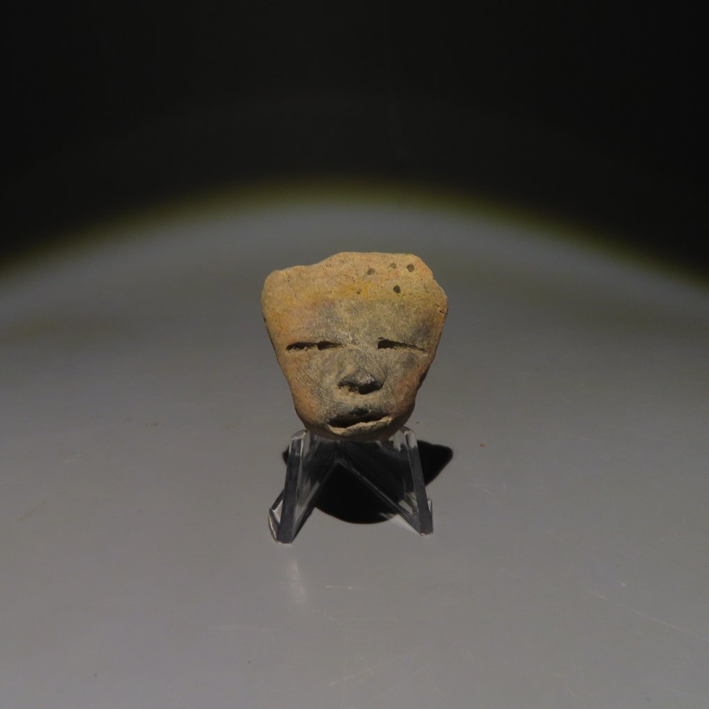 Teotihuacán, México Terracota Cifra. 100-500 d.C. 3,2 cm H. Licencia de Importación Española. #2.1