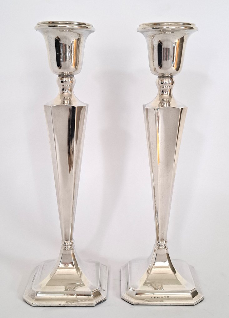 Henry Williamson Ltd. - Soporte para velas - juego de candelabros antiguos altos de plata (31 cm.) (2) - .925 plata #1.1