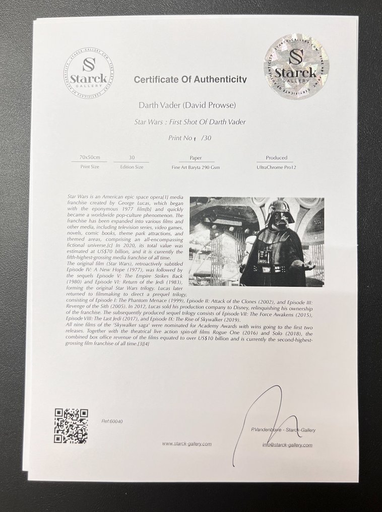 Star Wars : First Shot Of Darth Vader - Darth Vader (David Prowse) Star Wars : First Shot Of Darth - Fine Art Photography - Luxury Wooden Framed 70X50 cm - Limited Edition Nr 02 of 30 - Serial ID 60040 - Original Certificate (COA), Hologram - 100% New. Shipping Reduction from 3 items #1.0