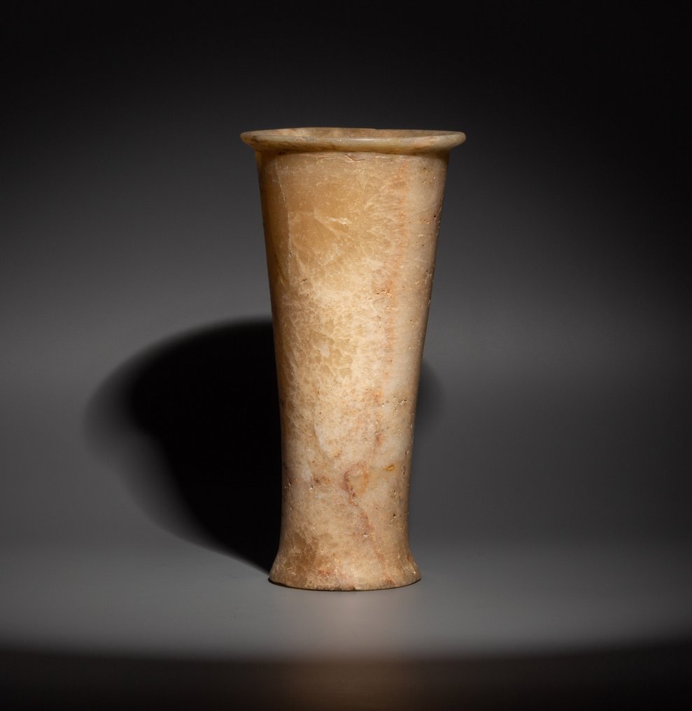 Antico Egitto Alabastro Vaso troncoconico. Medio Regno, 1887 - 1750 a.C. 21,6 cm di altezza. #1.2
