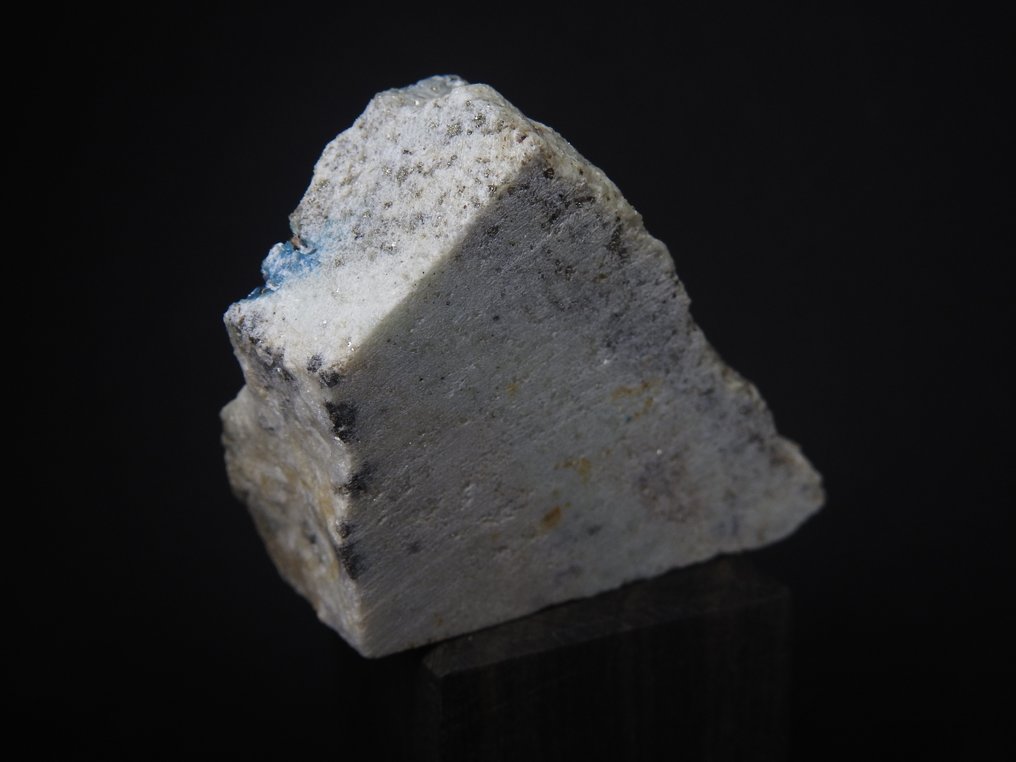 Blue Sodalite Crystals on matrix - Height: 30 mm - Width: 46 mm- 143 g #4.3