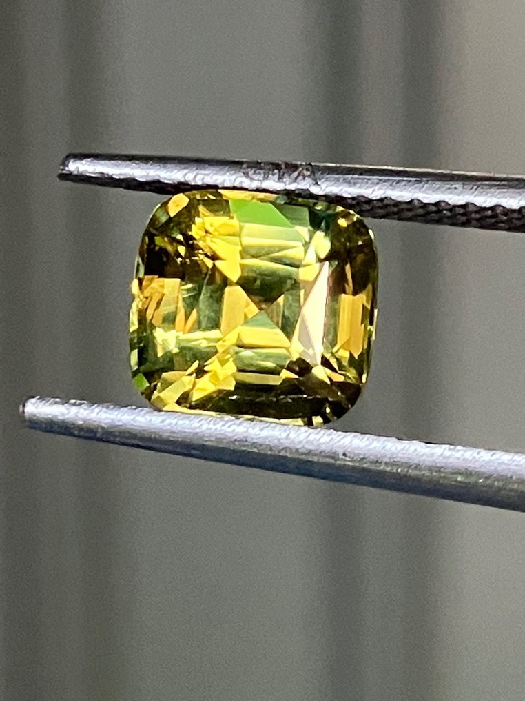 1 pcs  紫翠玉  - 2.02 ct - 美国宝石研究院（GIA） #2.1