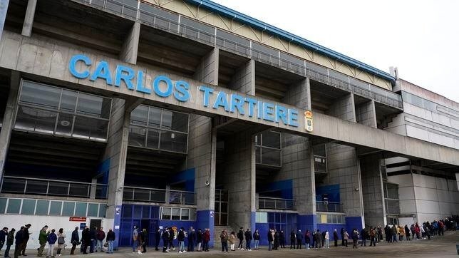 Real Oviedo «Εμπειρία VIP» επίσκεψη στο στάδιο Carlos Tartiere #1.0