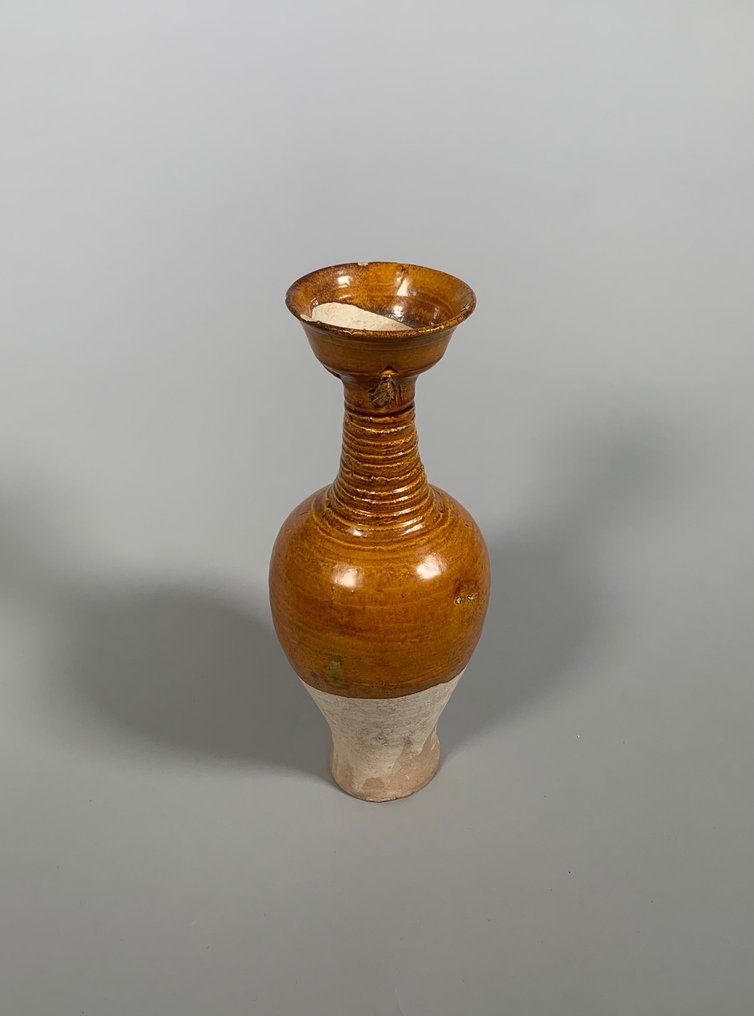 Vaso alto cinese antico - dinastia Liao, smaltato marrone - Altezza: 32 cm. 916 - 1125 d.C. circa Vaso #2.1