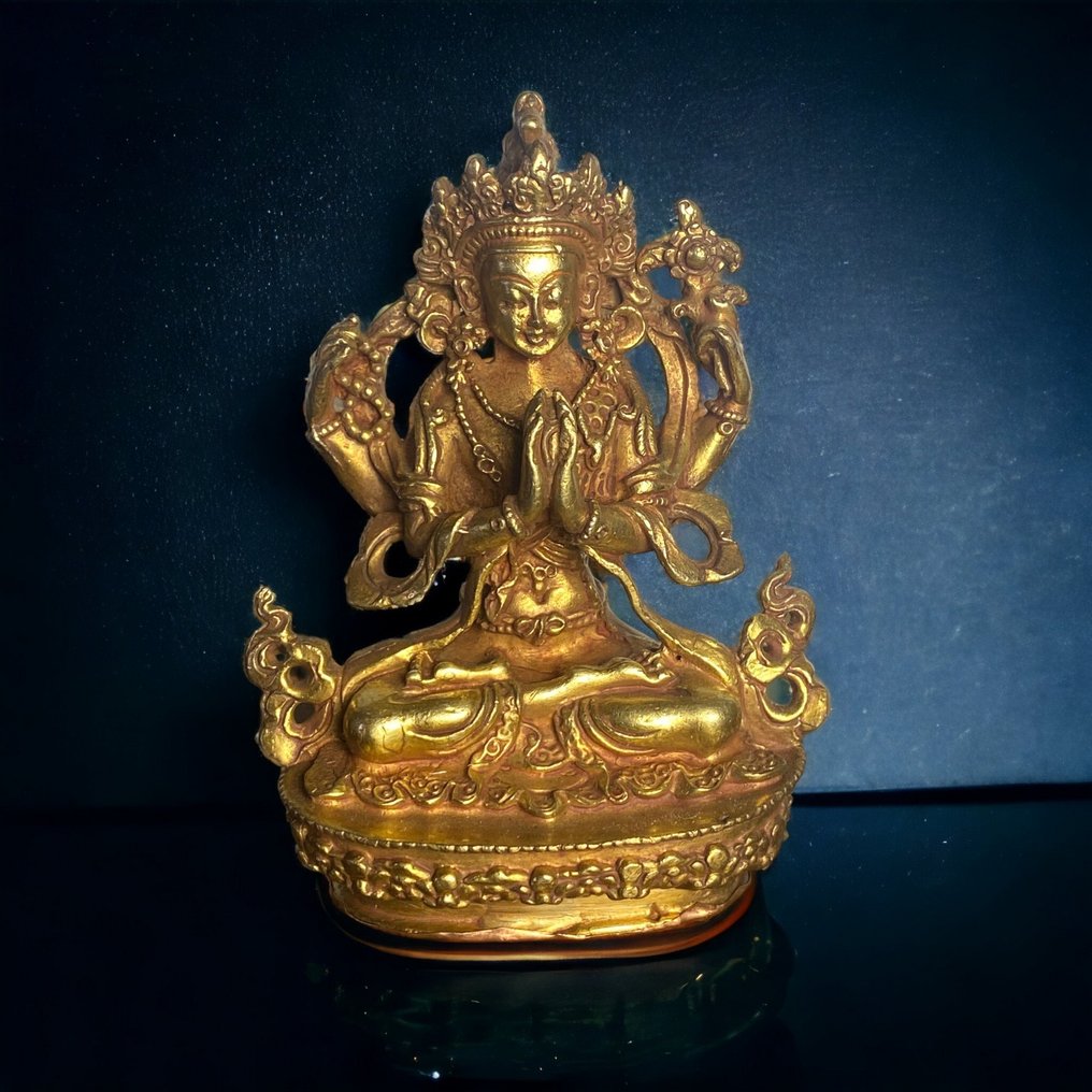 Tara - La Dea della Compassione e la Madre della Liberazione - Tradición tibetana Vajrayana - Estatua de oro y cobre - Nepal #1.1