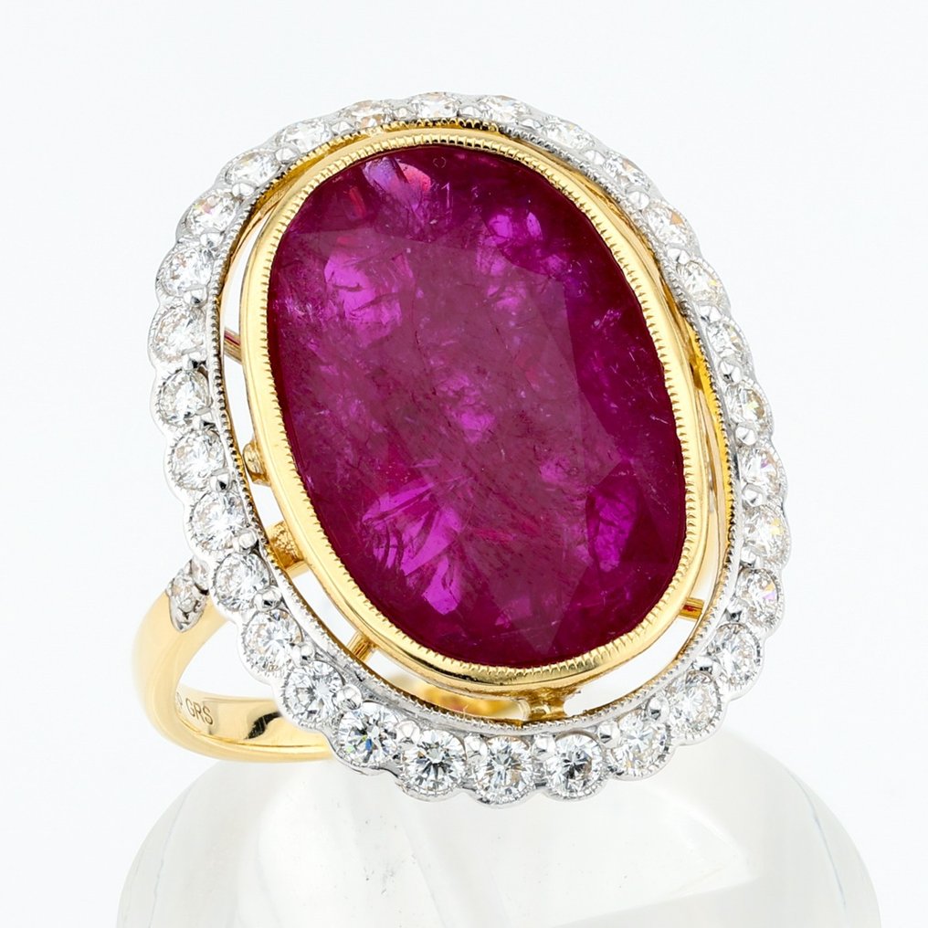 GRS - "No Heat" Mozambique Ruby 7.57 & Diamond Combo - Ring - 18 kt Gelbgold, Weißgold #1.2