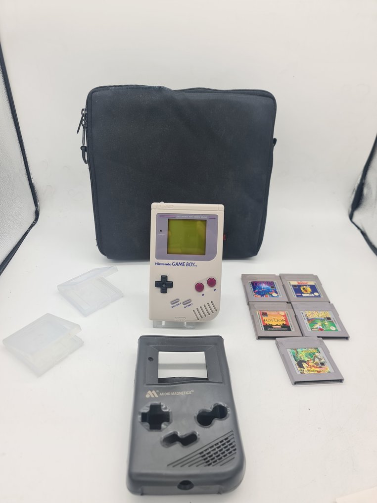 Nintendo - Gameboy Classic - Dmg-01 - 1989 - Carrier Case/inlay - Hard Bumper Shell - games - Videospillkonsoll + spill #1.0