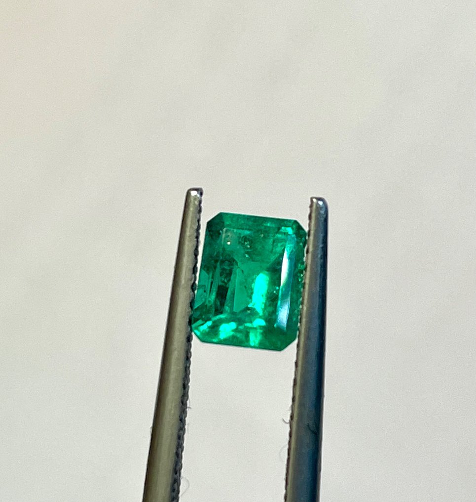 绿色 祖母绿  - 0.95 ct - 瑞士宝石研究中心（GRS） #3.2