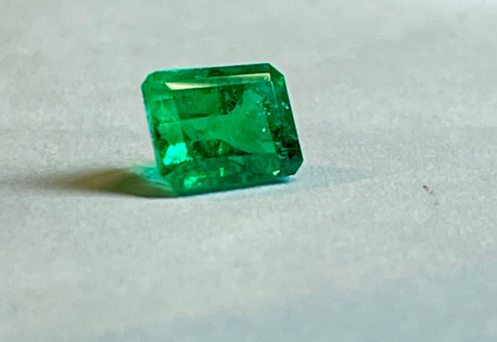 绿色 祖母绿  - 0.95 ct - 瑞士宝石研究中心（GRS） #2.1