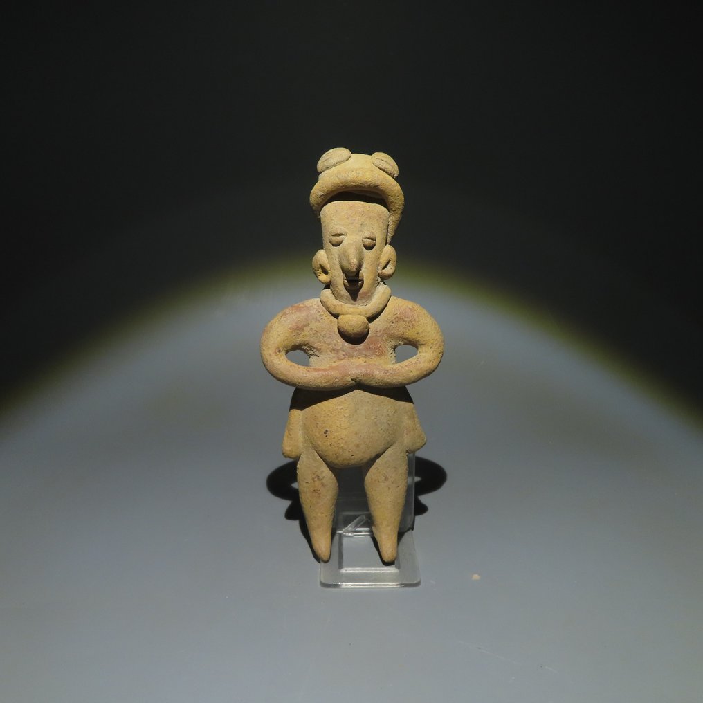 Colima, Messico occidentale Terracotta Figura di Colima, Messico occidentale. 200 a.C. - 500 d.C. Altezza 17,5 cm. Licenza di importazione #1.0