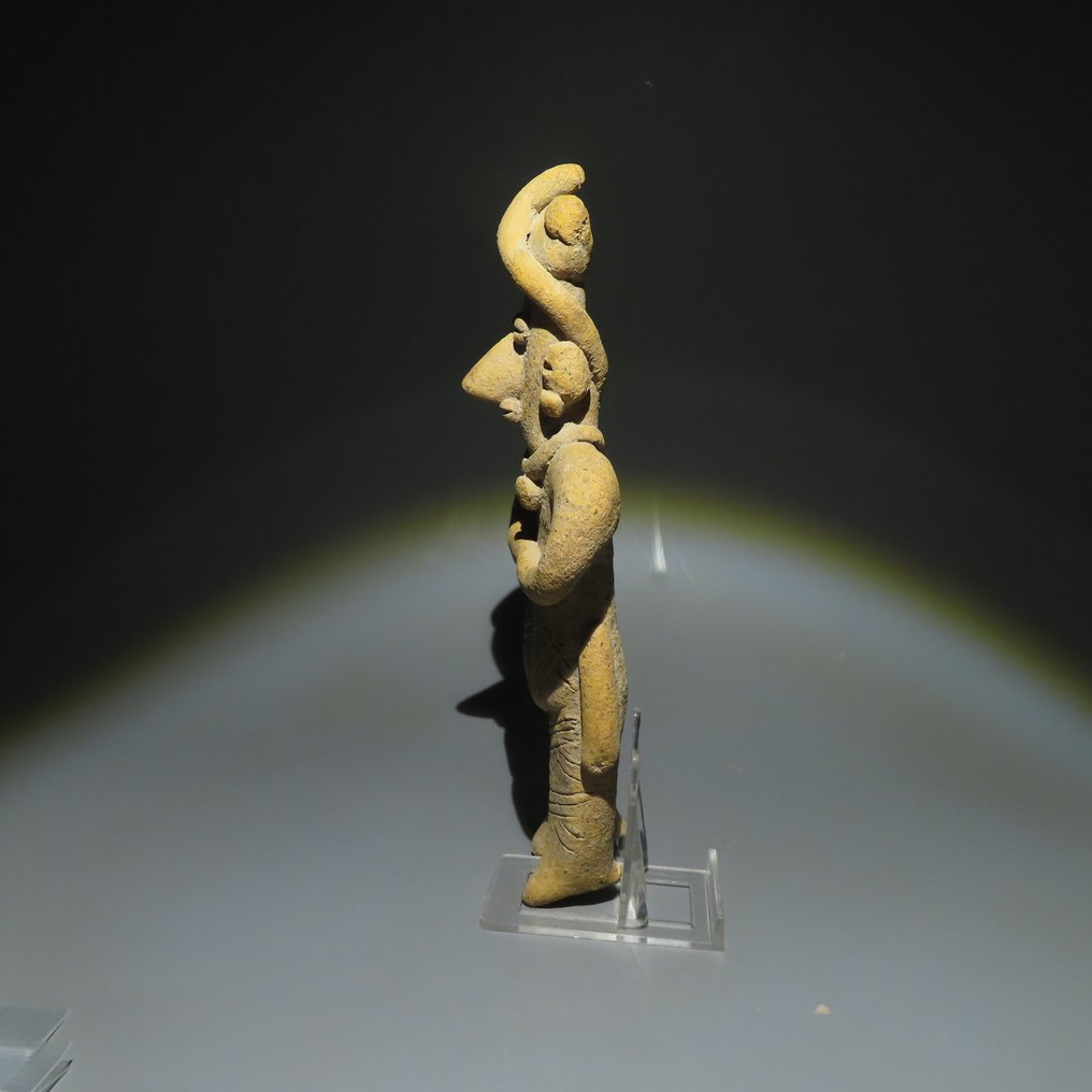 墨西哥西部科利馬州 Terracotta 無保留地 墨西哥西部科利馬州，圖。西元前 200 年 - 西元 500 年。 21 公分高。  (沒有保留價) #1.2