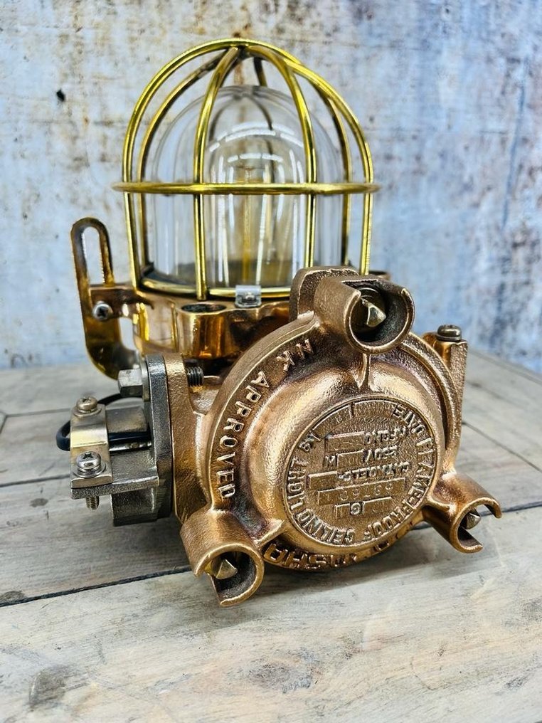 Kokosha - Passageway light - cast aluminium, Brass #1.0