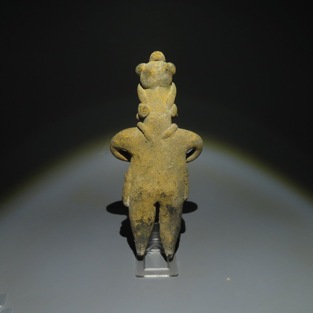 Colima, Oeste de México Terracota Colima, Occidente de México, Figura. 200 a. C. - 500 d. C. 20,5 cm H. Licencia de Importación #2.1
