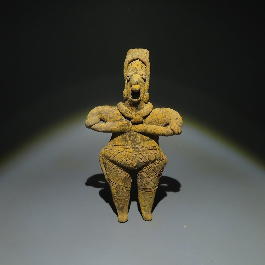 Colima, West-Mexico Terracotta Colima, West-Mexico, figuur. 200 v.Chr. - 500 n.Chr. 19,5 cm H. Spaanse invoervergunning. #1.1