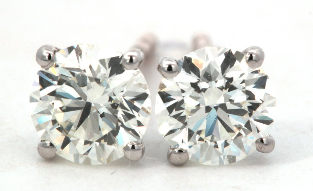 Stud earrings White gold Diamond #1.1