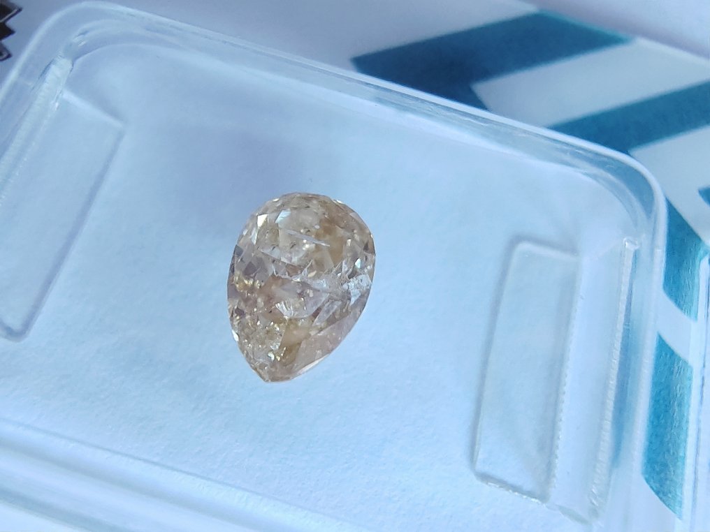 1 pcs Gyémánt  (Természetes)  - 0.81 ct - Körte - I2 - Nemzetközi Gemmológiai Intézet (IGI) #3.1