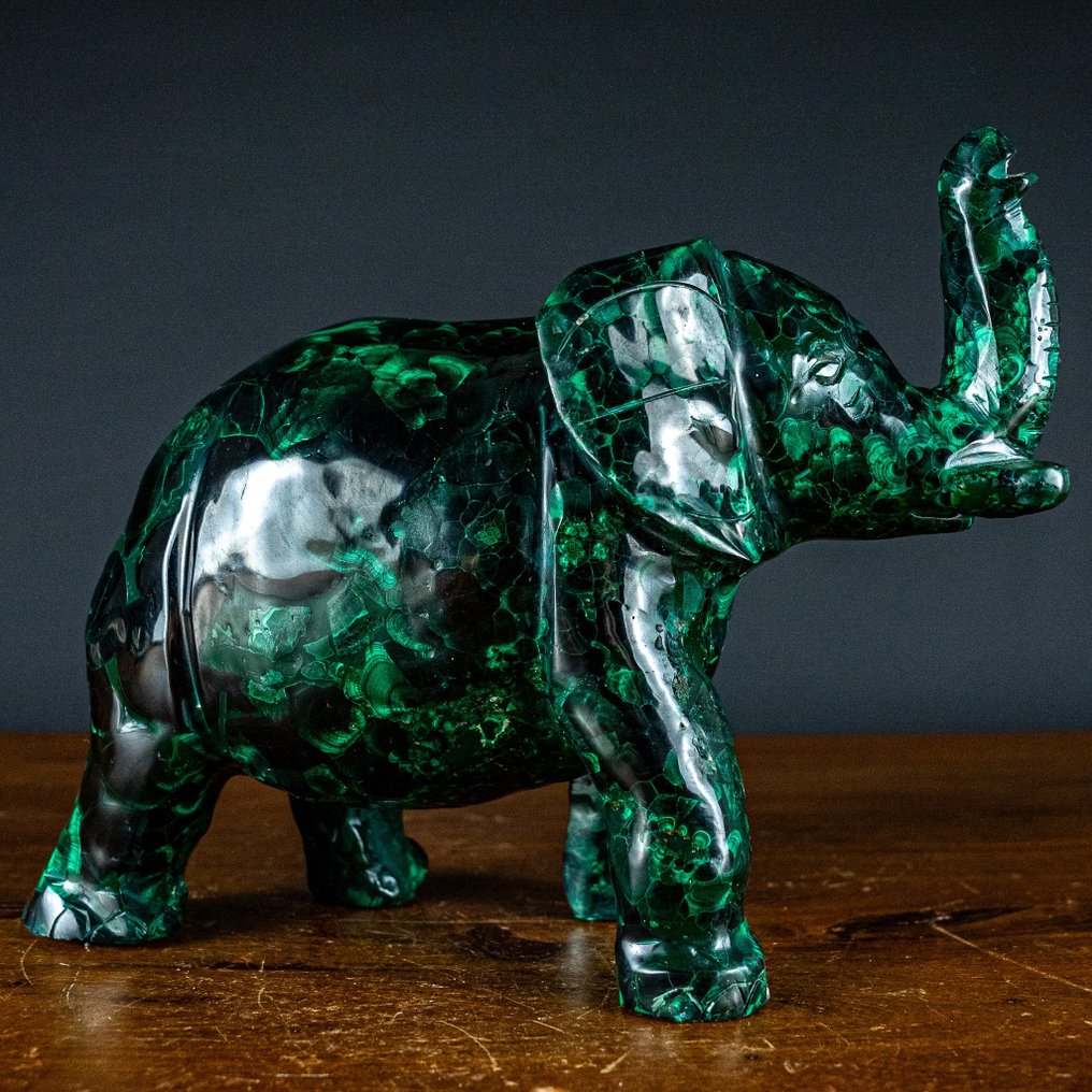 Bardzo dekoracyjny słoń z kryształów malachitu A + Rzeźba 16298,4 ct- 3259.68 g #2.1
