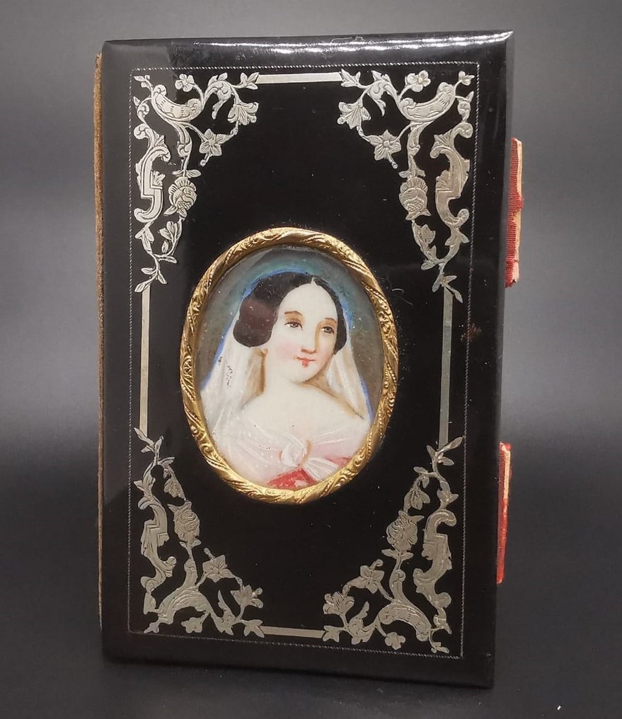cuaderno de fiesta - Napoleón III - Hueso, Plata, Madera endurecida o papel maché - Segunda mitad del siglo XIX #1.1