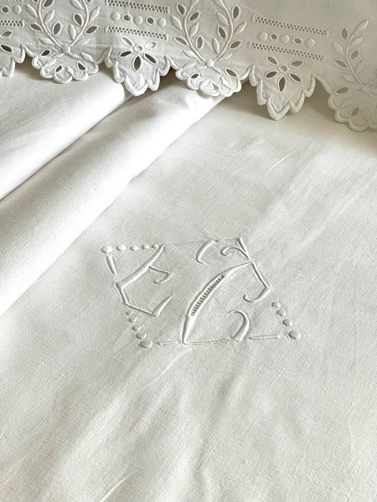 French household linen. Beautiful Old DRAP. “EC” monogram. River of Days. Hand embroidered. - Bed sheet  - 310 cm - 208 cm #2.1